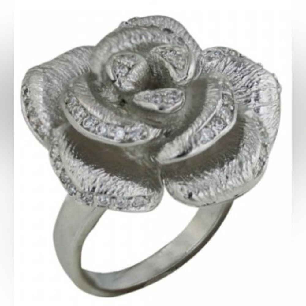 Vera & Co Brass Silver Tone & Clear Cubic Zirconia Flower Ring (5)